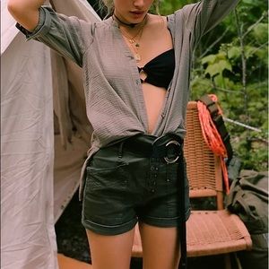 NWT Anthropologie aviator belted shorts, size 4